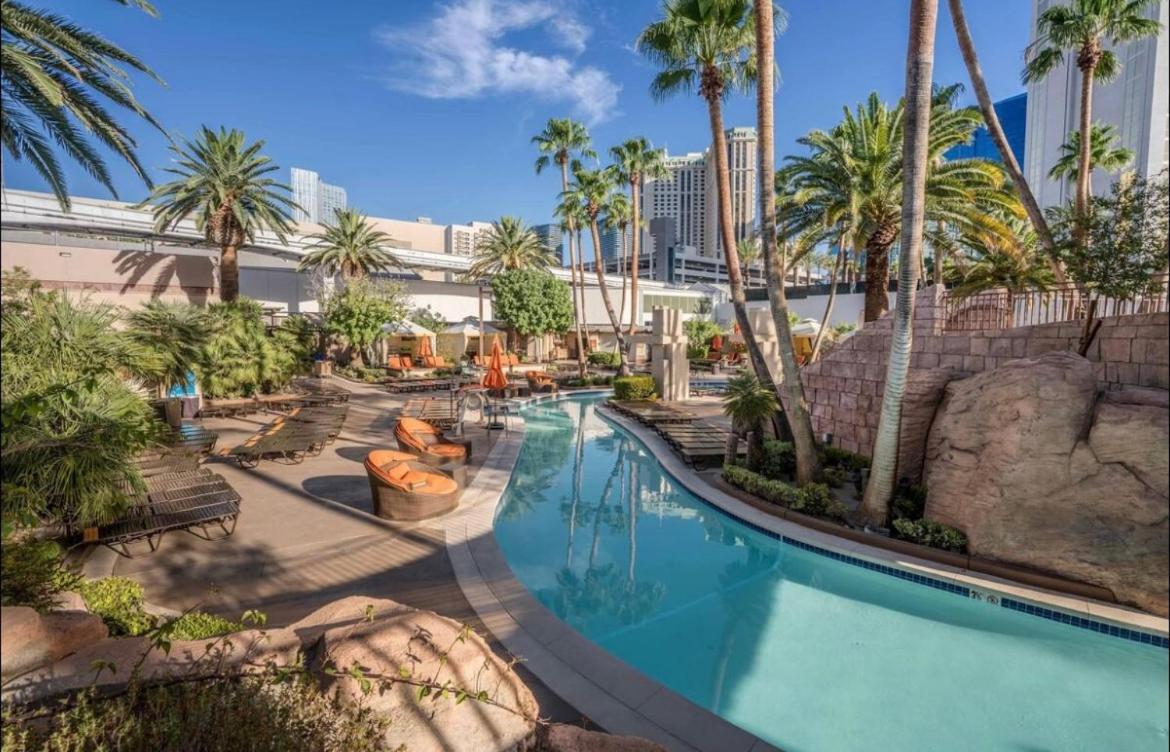The Fantasy Suite Mgm Signature Pool View 라스베이거스 외부 사진